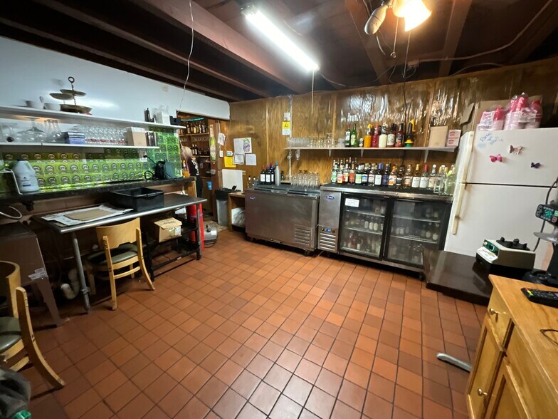 More Photos Of 4835 Cortez Blvd, Spring Hill Restaurant For Sale