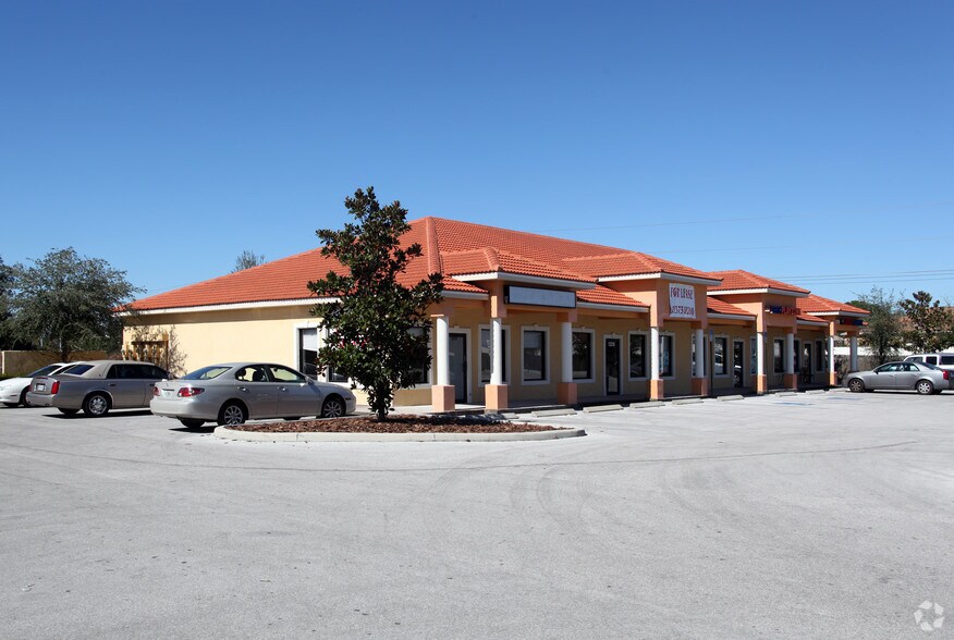Primary Photo Of 13206-13208 Boyette Rd, Riverview General Retail For Lease