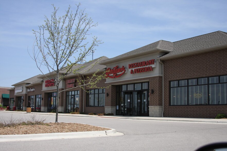 More Photos Of 1493-1505 S Randall Rd, Algonquin Storefront Retail Office For Lease