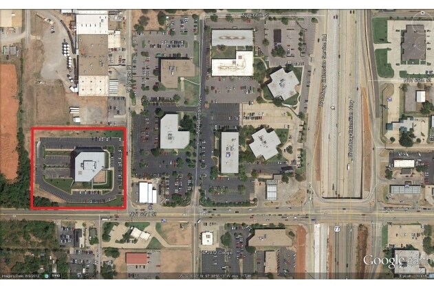 More Photos Of 301 NW 63rd St, Oklahoma City Office For Lease