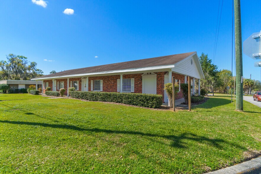 More Photos Of 300 S Line Ave, Inverness Medical For Sale