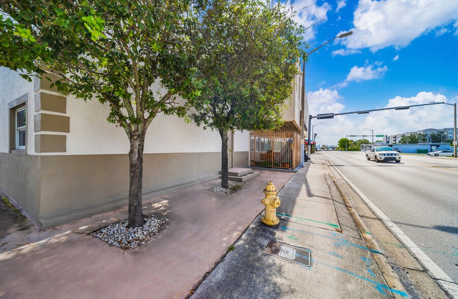 More Photos Of 3401 NW 7th St, Miami Medical For Lease