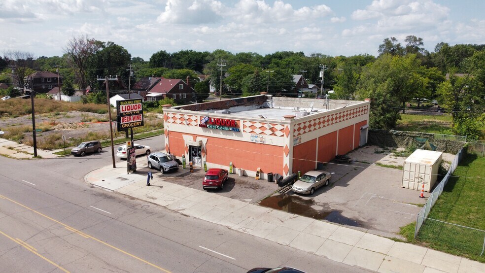 More Photos Of 14201 Harper Ave, Detroit Freestanding For Sale