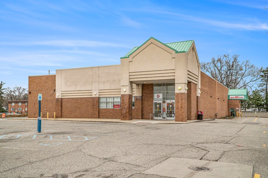 More Photos Of 18585 Dale St, Detroit Drugstore For Sale