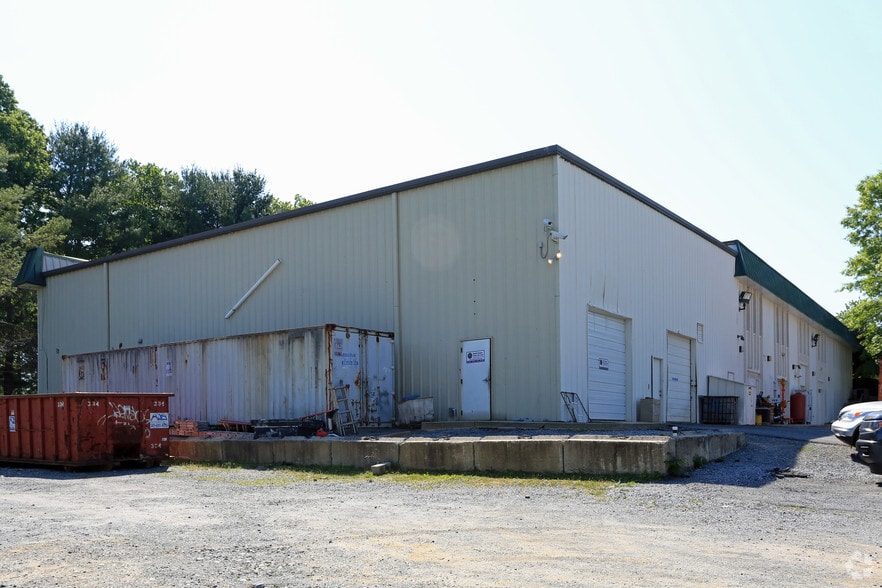 More Photos Of 2502 Urbana Pike, Hyattstown Flex For Lease