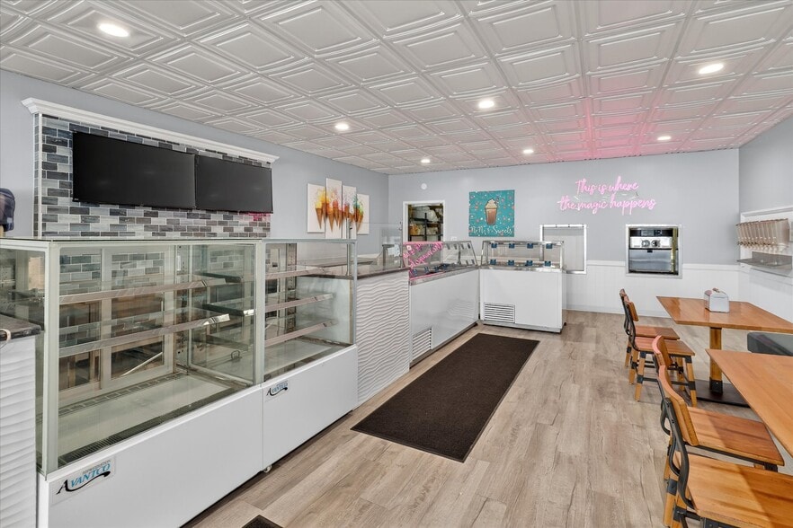 More Photos Of 135 E Main St, Woodville Storefront Retail Residential For Sale