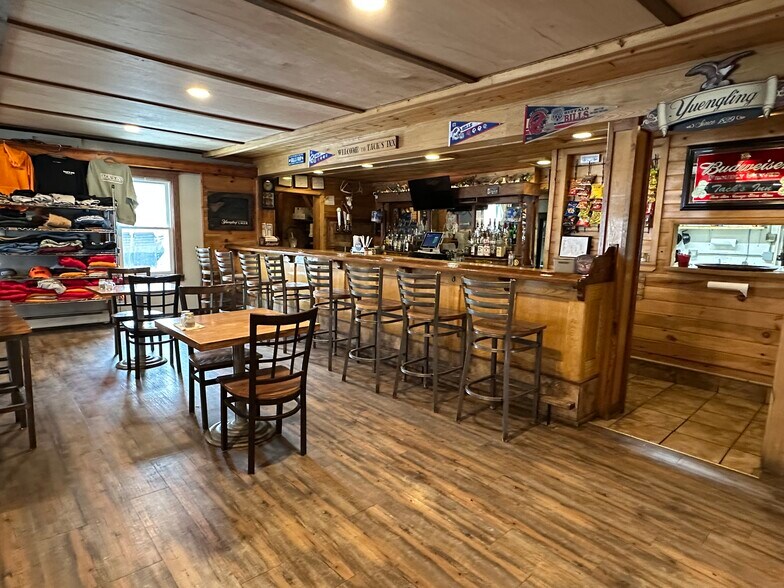 More Photos Of 7034 US-219 Hwy, Lewis Run Restaurant For Sale