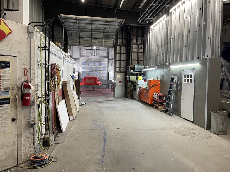 More Photos Of 14 Caldwell Dr, Amherst Warehouse For Lease