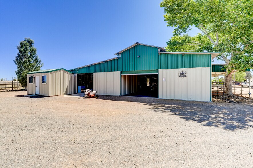 More Photos Of 7950 N Coyote Springs Rd, Prescott Valley Horse Stables For Sale