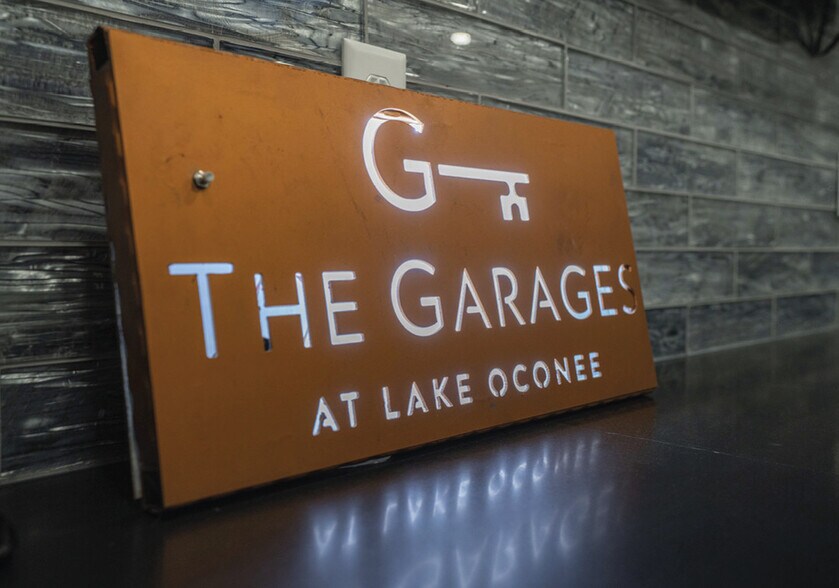 More Photos Of 1040 Park Ct, Greensboro Warehouse For Sale