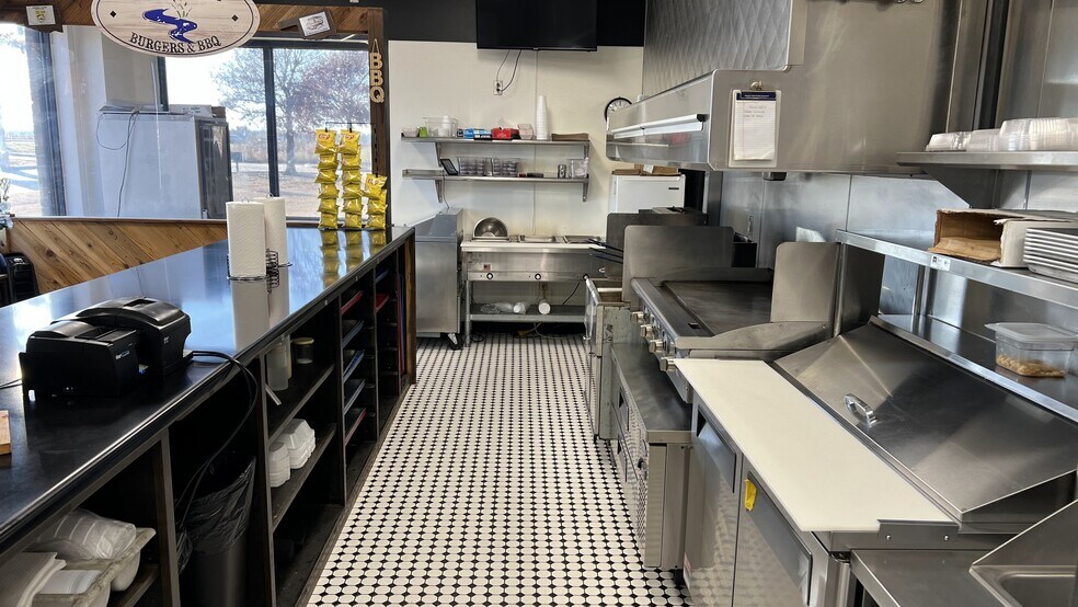 More Photos Of 1107 NW 32nd St, Newcastle Restaurant For Sale