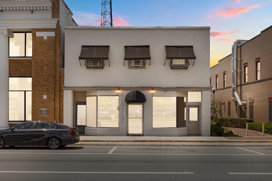 Primary Photo Of 61 N Central Ave, Umatilla Storefront Retail Office For Sale