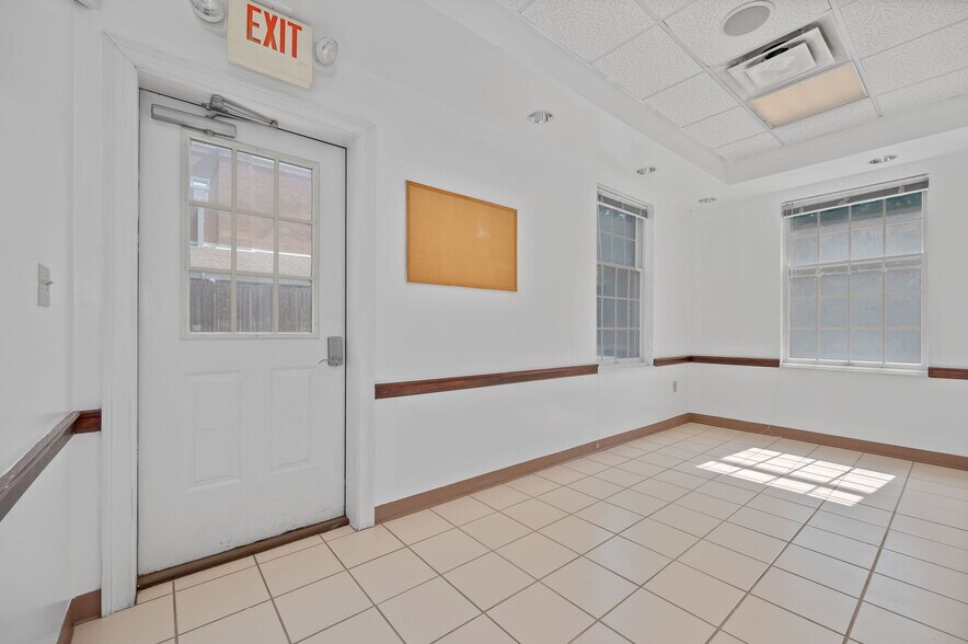 More Photos Of 4630 Pleasant Ave, Fairfield Medical For Lease