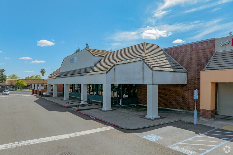 More Photos Of 4010 Foothills Blvd, Roseville Unknown For Lease