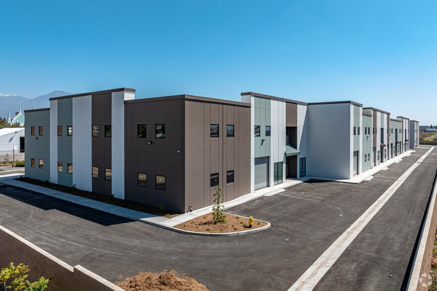 More Photos Of 10680 Silicon Ave, Montclair Warehouse For Lease