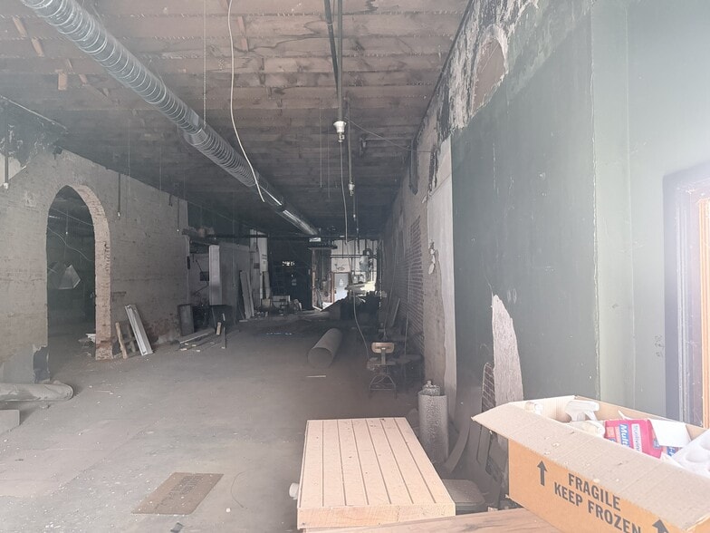 More Photos Of 301 N Harrison St, Alexandria General Retail For Sale