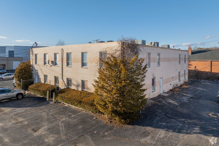 More Photos Of 1615 Ninth Ave, Bohemia Office For Sale