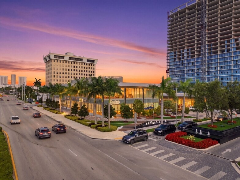 Primary Photo Of 4 OASIS Hallandale, 1006 E Hallandale Beach, Hallandale Beach Restaurant For Sale