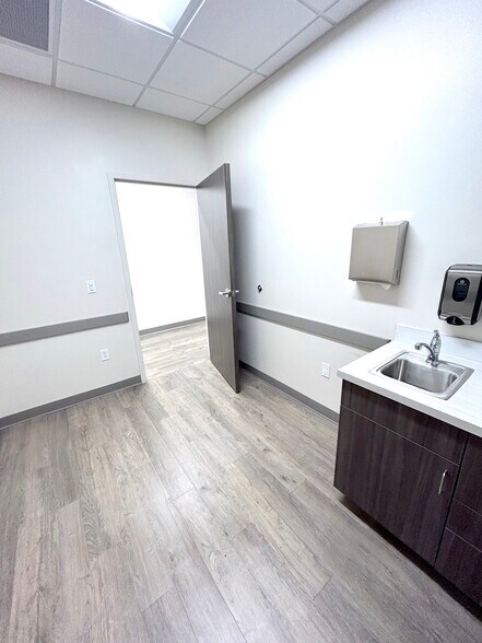 More Photos Of 1014 S 1100 W, Lehi Medical For Lease