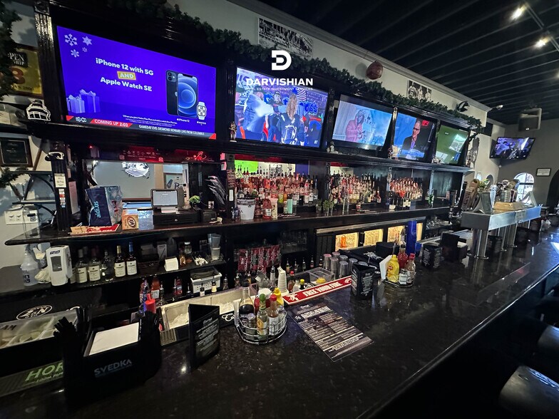 More Photos Of 125 S Main Ave, Fallbrook Storefront Retail Office For Sale