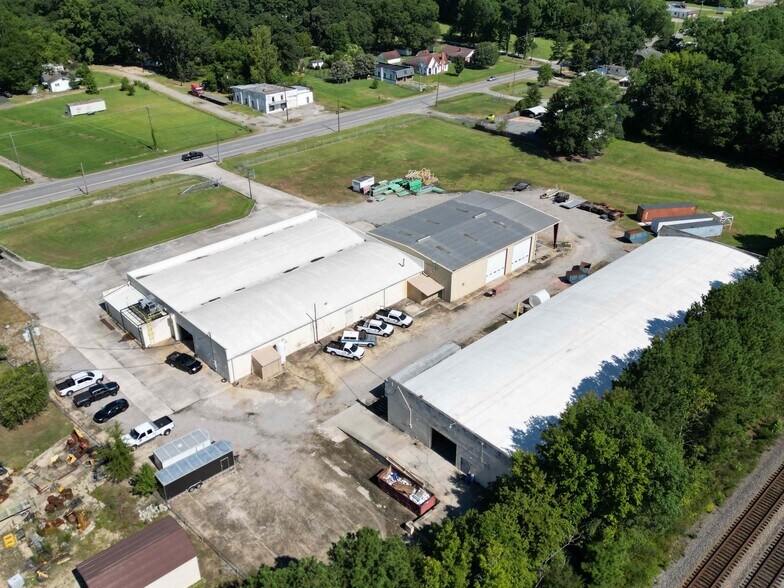 More Photos Of 3209 S Church St, Rocky Mount Warehouse For Lease