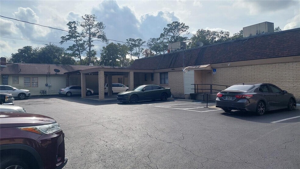 More Photos Of 1103-1115 NW 13th St, Gainesville Office For Sale