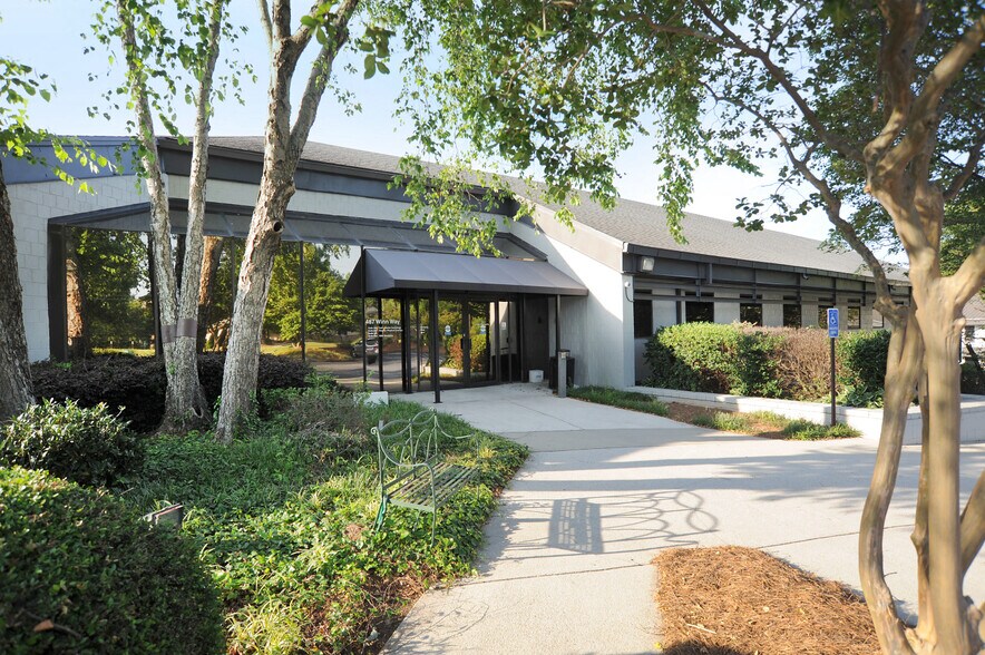 More Photos Of 465 Winn Way, Decatur Medical For Lease