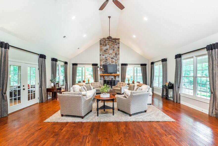 More Photos Of 565 Owens Gin Rd NE, Calhoun Lodge Meeting Hall For Sale