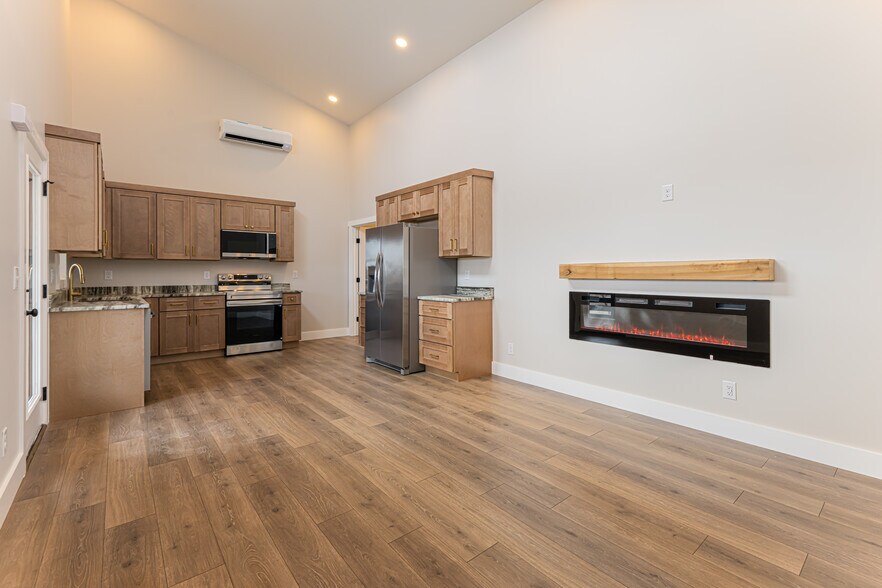 More Photos Of 153 Hackleburg Ln, Hendersonville Multifamily For Sale