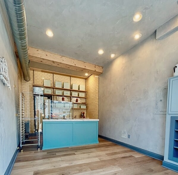 More Photos Of 1049 S Charles St, Baltimore Storefront Retail Residential For Sale