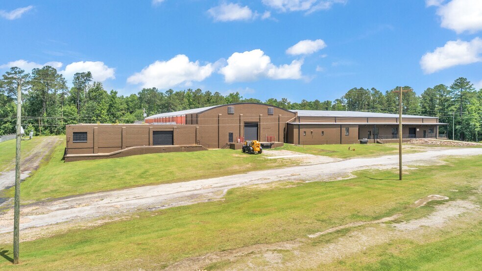 More Photos Of 121 Trotter Industrial Ln, Saluda Warehouse For Lease