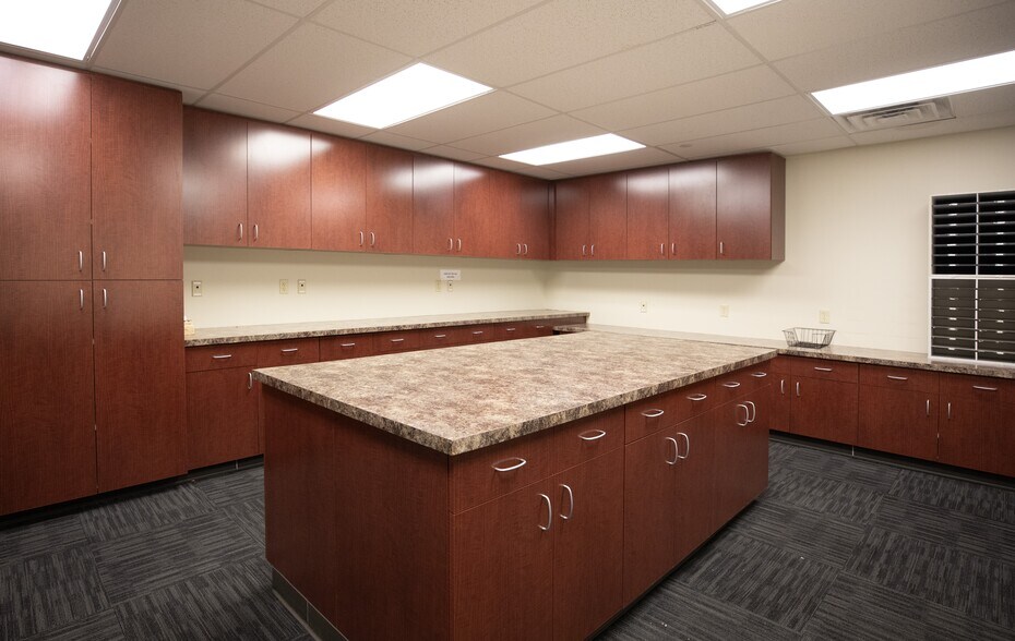 More Photos Of 8600 Farley St, Overland Park Office For Sale