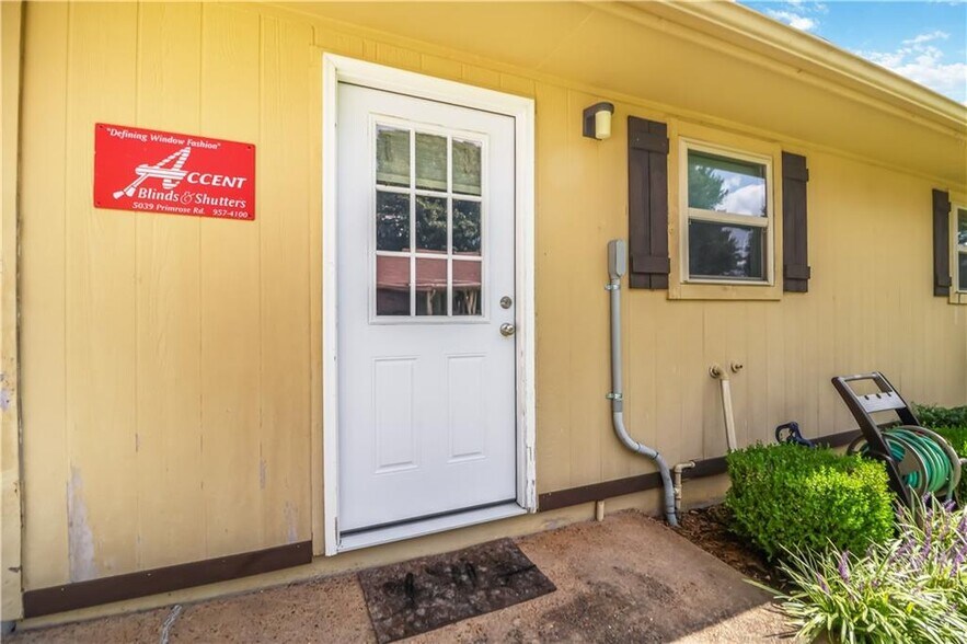 More Photos Of 5039 Primrose Rd, Springdale Specialty For Sale