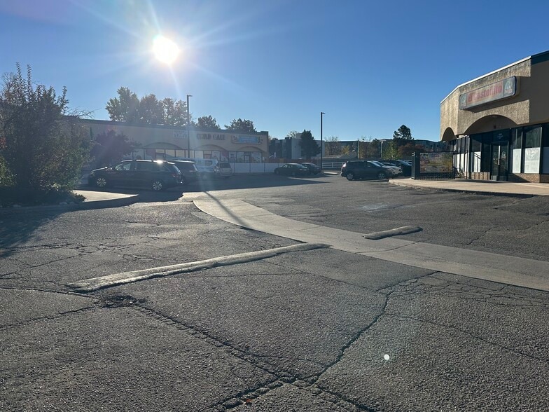 More Photos Of 10890 E Dartmouth Ave, Aurora Storefront For Lease