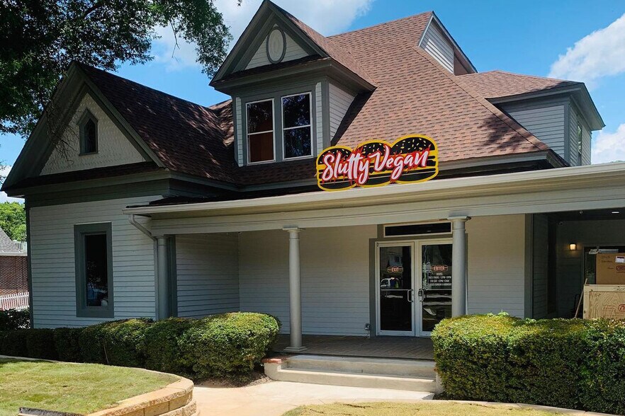 More Photos Of 164 N McDonough St, Jonesboro Freestanding For Sale