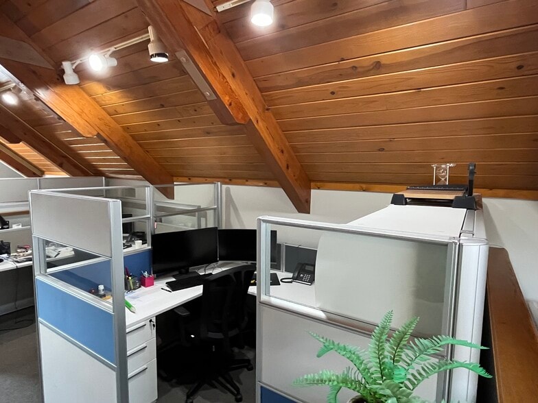 More Photos Of 174 N Main St, Dublin Office For Lease