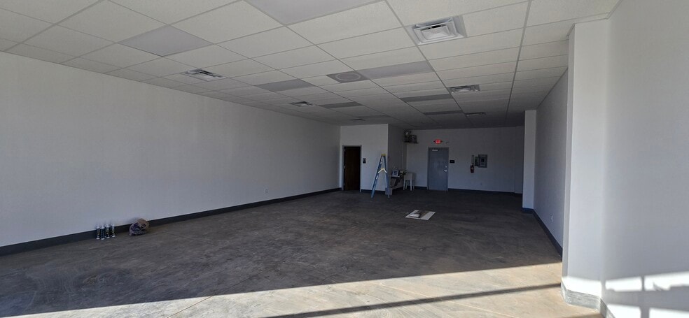 More Photos Of 1341 SW 59th St, Oklahoma City General Retail For Lease