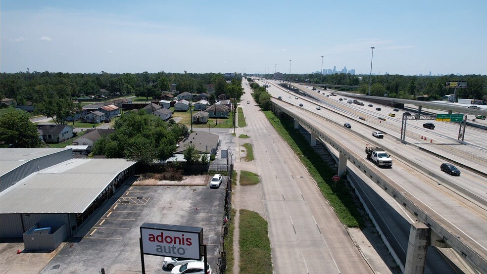 More Photos Of 10016 N US 59 Hwy, Houston Manufacturing For Sale