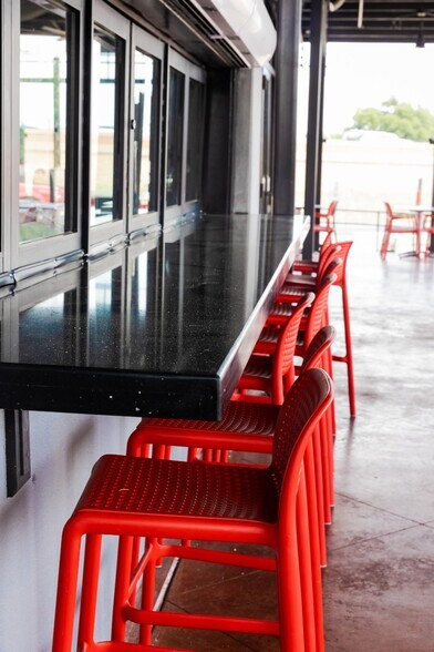 More Photos Of 6501 North Fwy, Fort Worth Restaurant For Sale