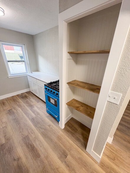 More Photos Of 11 N Walnut St, Iola Apartments For Sale