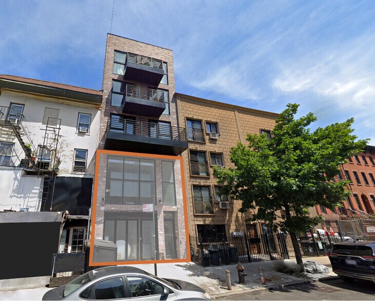 Primary Photo Of 577 Lafayette Ave, Brooklyn Storefront Retail Residential For Lease
