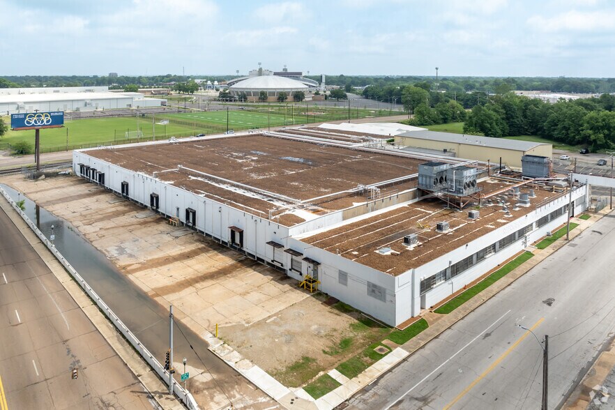 More Photos Of 1100 E Parkway S, Memphis Refrigeration Cold Storage For Lease