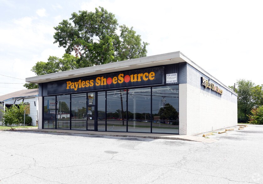 More Photos Of 2201 Texoma Pky, Sherman Freestanding For Lease