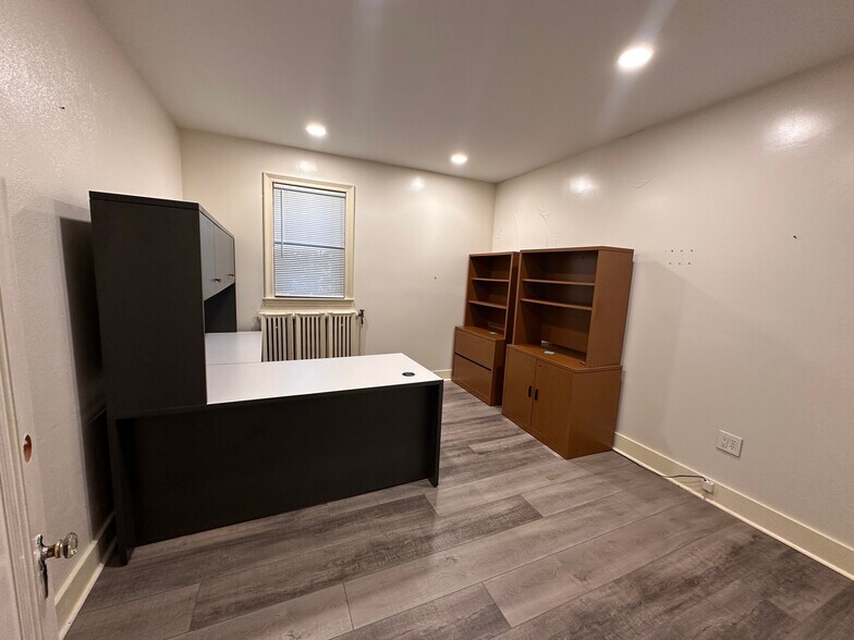 More Photos Of 1205 E Market St, York Office For Sale