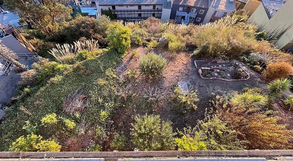 More Photos Of 807 Burnett Ave, San Francisco Multifamily For Sale