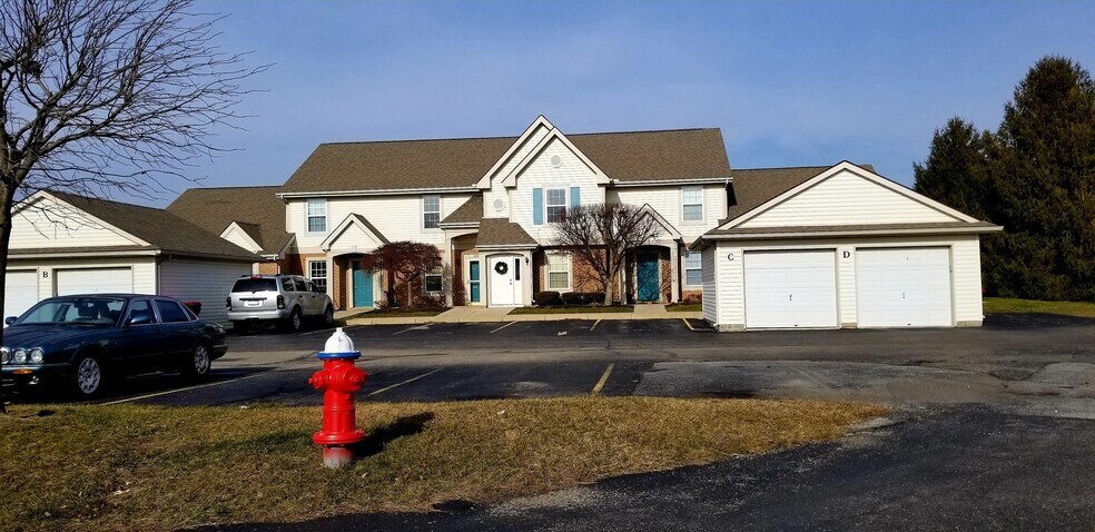 More Photos Of 2200-2271 Deerfield Crossing Dr, Piqua Apartments For Sale
