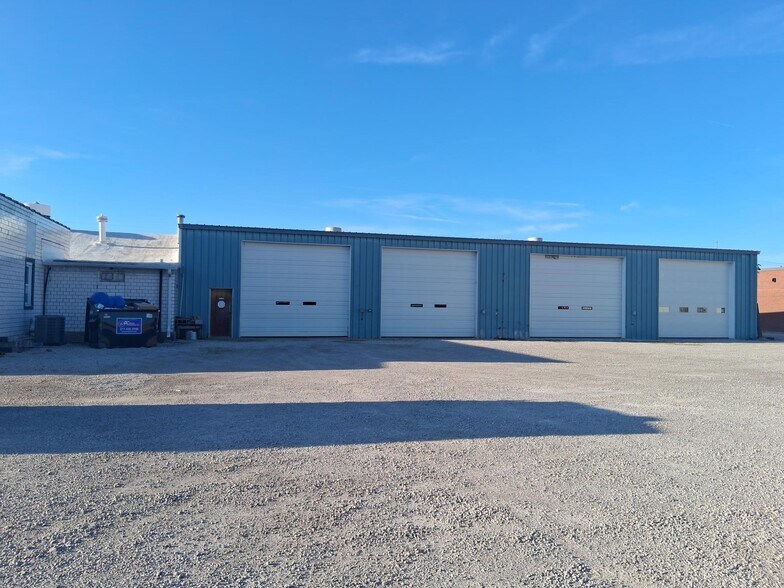 More Photos Of 1117 N Old Route 66, Litchfield General Retail For Sale