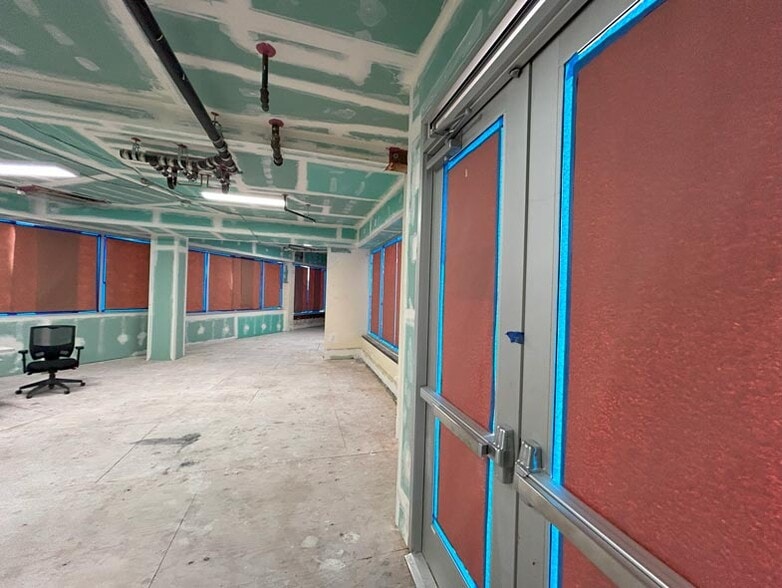 More Photos Of 1020 Market St, San Francisco Shelter For Lease