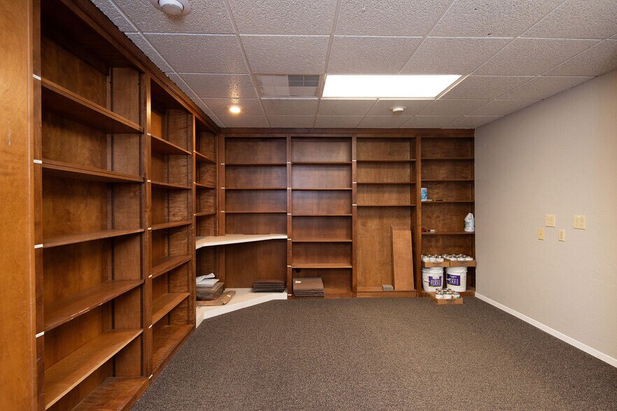 More Photos Of 1207 13th St, Modesto Office For Lease