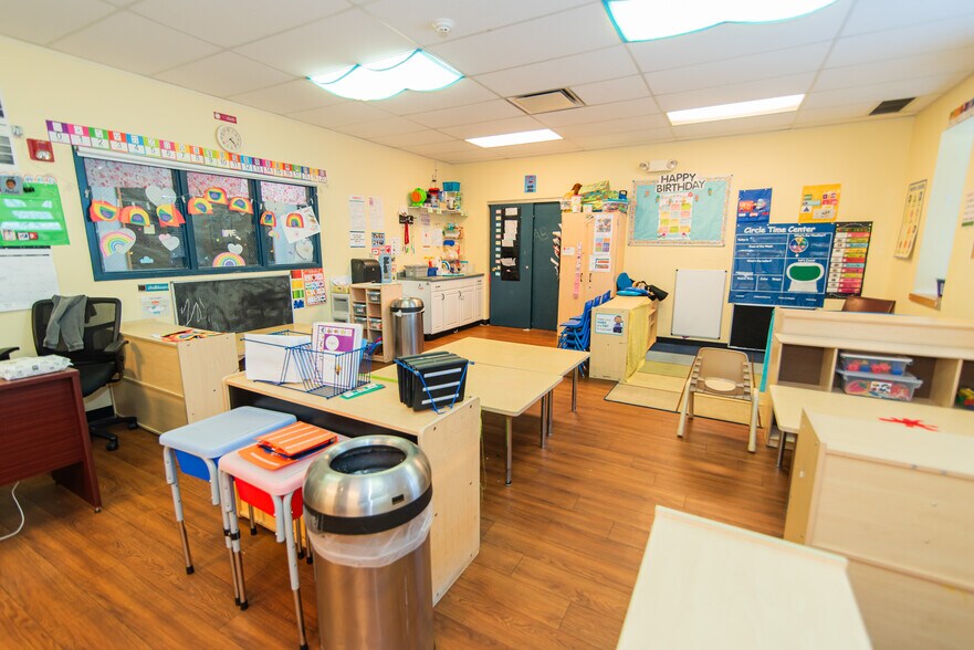 More Photos Of 1616 Orthodox St, Philadelphia Schools For Sale